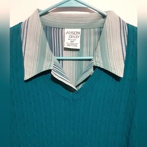 3 Pieces Kim Rogers v-neck Sweater Top & BONUS short set